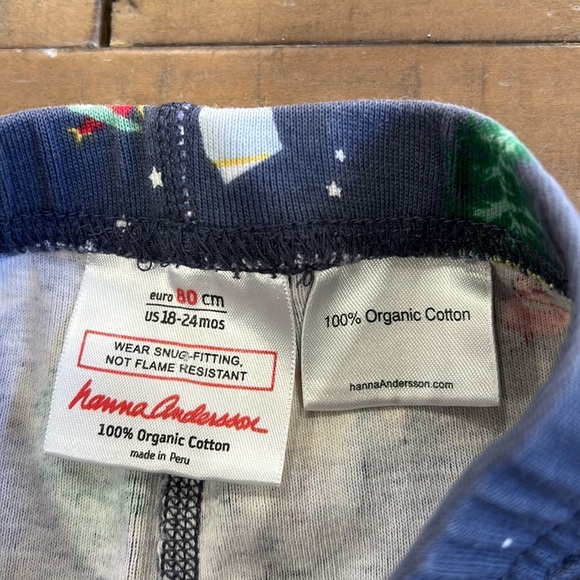 Hanna andersson delivery Santa pajamas - Picture 8 of 9